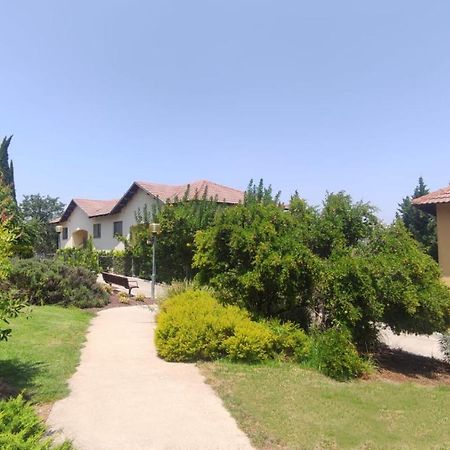Tzuba Hotel Luaran gambar